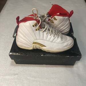 Nike Air Jordan 12 Retro FIBA White University Red Gold youth 6.5